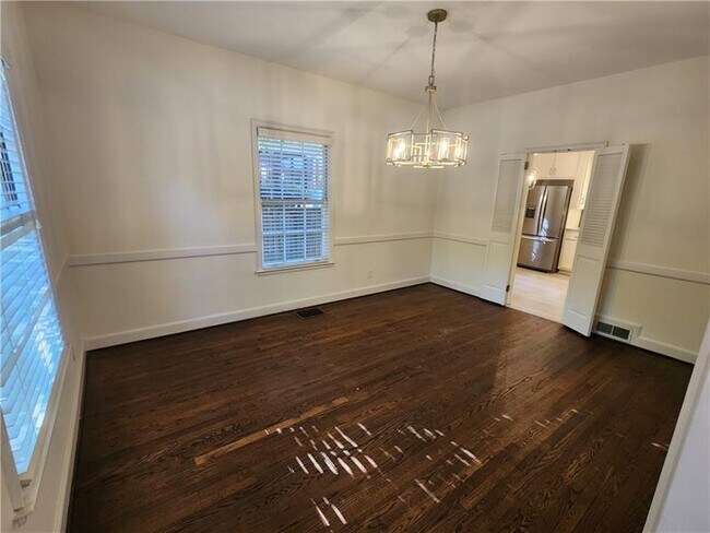 Building Photo - 65 Clarendon Ave