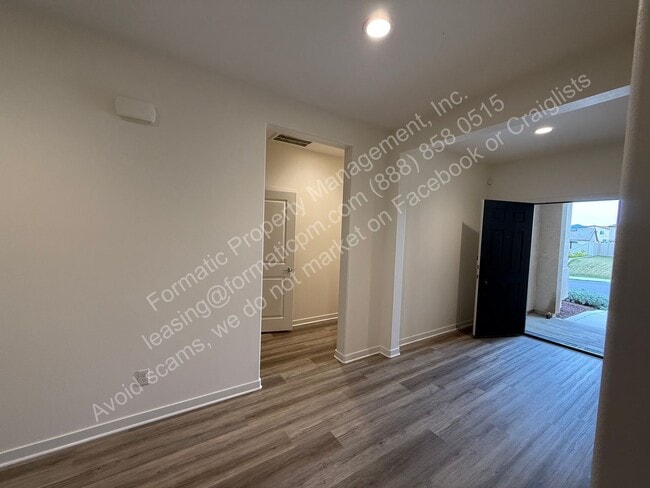 Building Photo - 14011 Cosentino Wy