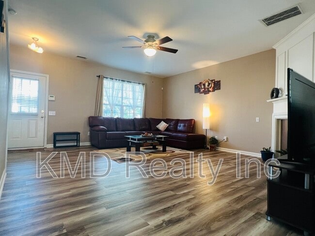 Building Photo - 3203 Mannington Dr