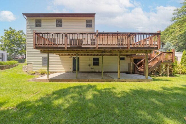 Building Photo - 68 Walter Dr