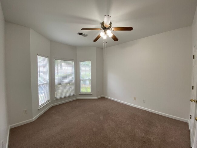 Building Photo - Home for rent in Hoover!!!! Available to V...