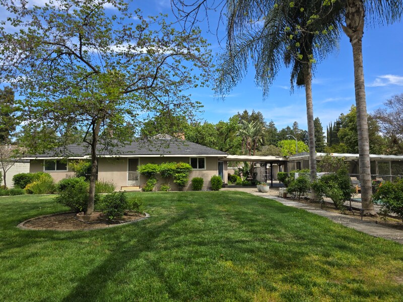 Building Photo - 917 Scenic Ct