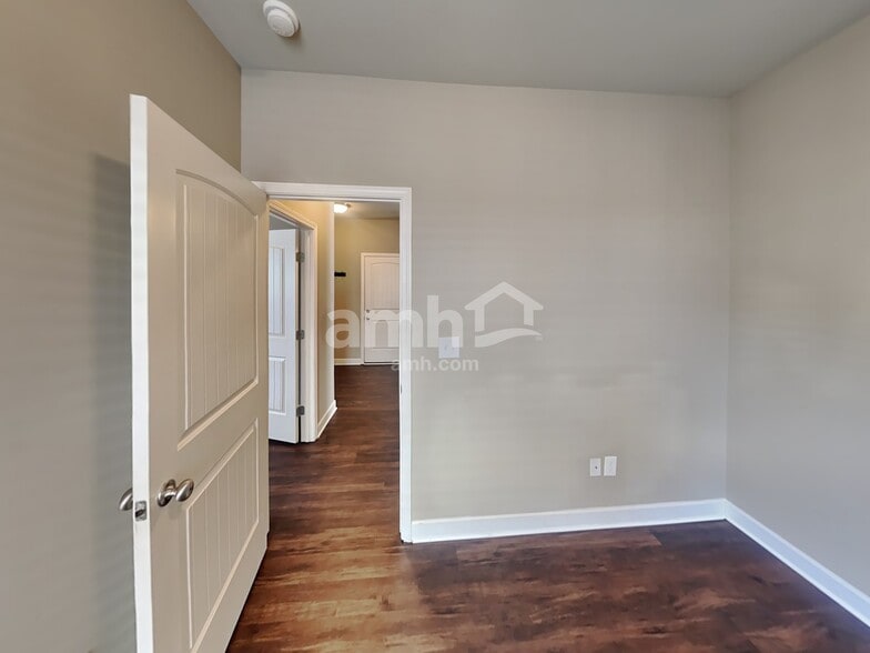 Building Photo - 149 Took Dr