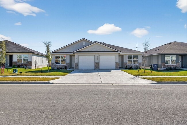 Building Photo - 1255 Concord Dr