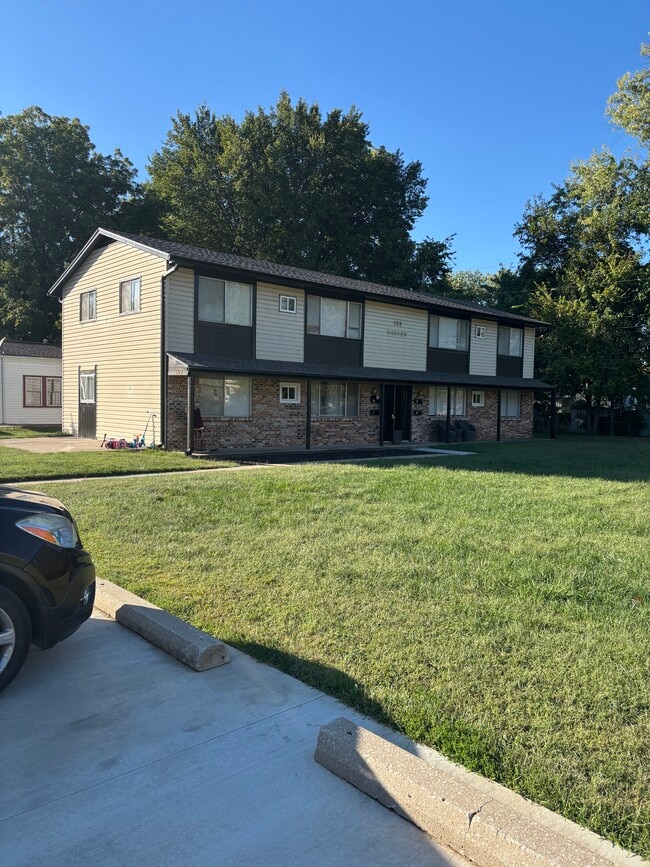 Building Photo - 309 Highview Ave