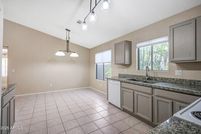 Building Photo - 16804 N 113th Dr
