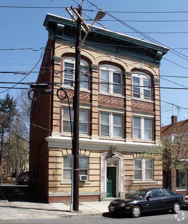 Primary Photo - 55 Glenridge Ave