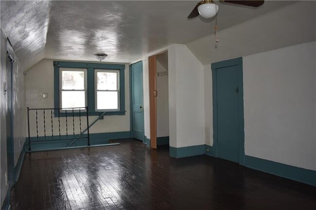 Building Photo - 1008 S Rd