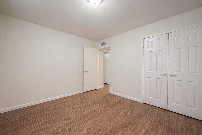 Building Photo - 16810 Sweno Ct
