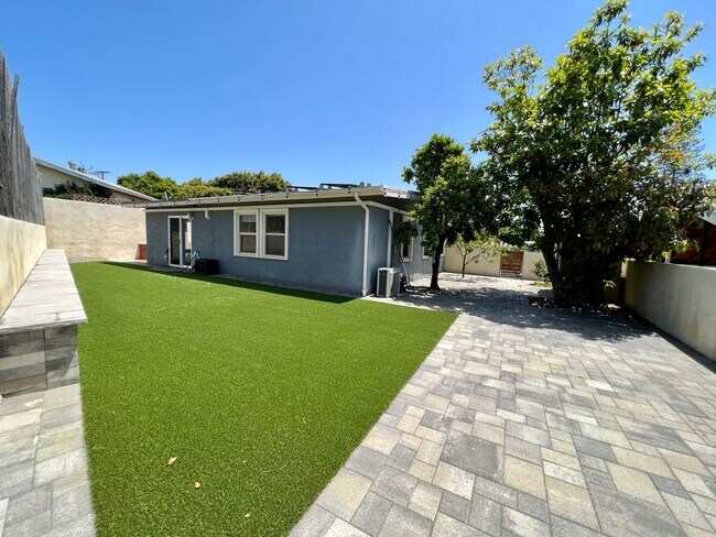 Building Photo - Delightful 3BD/2BA Home with Fruit & Veggie Garden, Back Patio, Solar & In-Unit Laundry