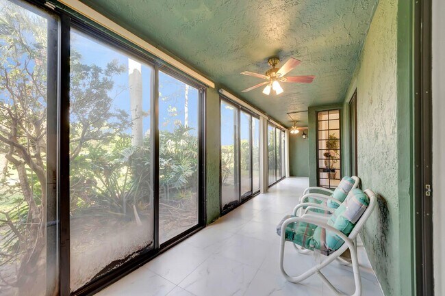 Building Photo - 7844 La Mirada Dr