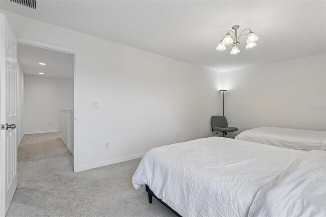 Building Photo - 1581 Swan Swim Dr