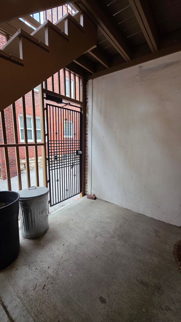 Building Photo - Beautifully Designed 2BR|1BA | Coming Soon!