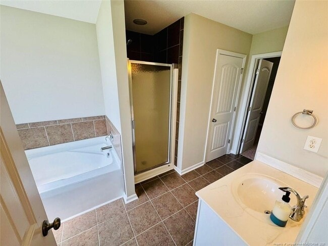 Building Photo - 843 Screech Owl Dr