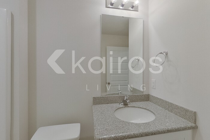 Building Photo - 4655 Malay Cir