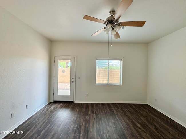 Building Photo - 1838 E Anderson Dr