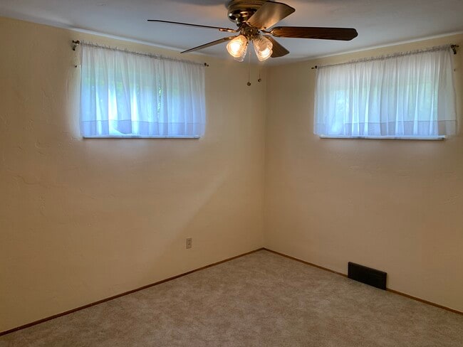 Building Photo - 158 Arla Dr