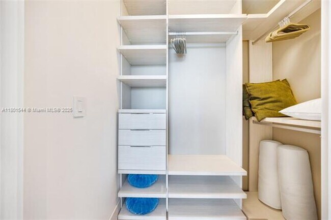 Building Photo - 10201 Collins Ave