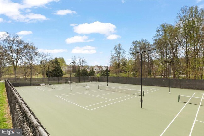 Building Photo - 12018 Golf Ridge Ct