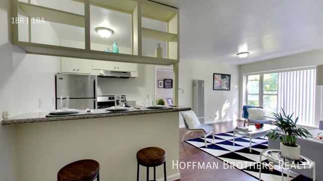 Building Photo - 800 E 20th St