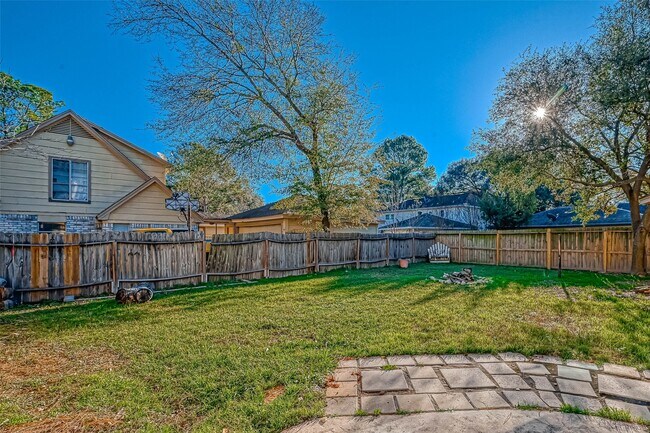 Building Photo - 4815 Wind Chimes Dr