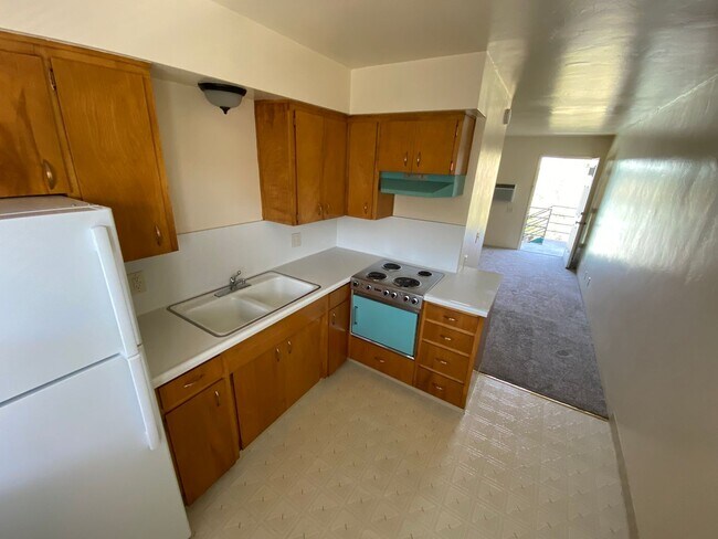 Building Photo - Cozy studio  for rent in Visalia