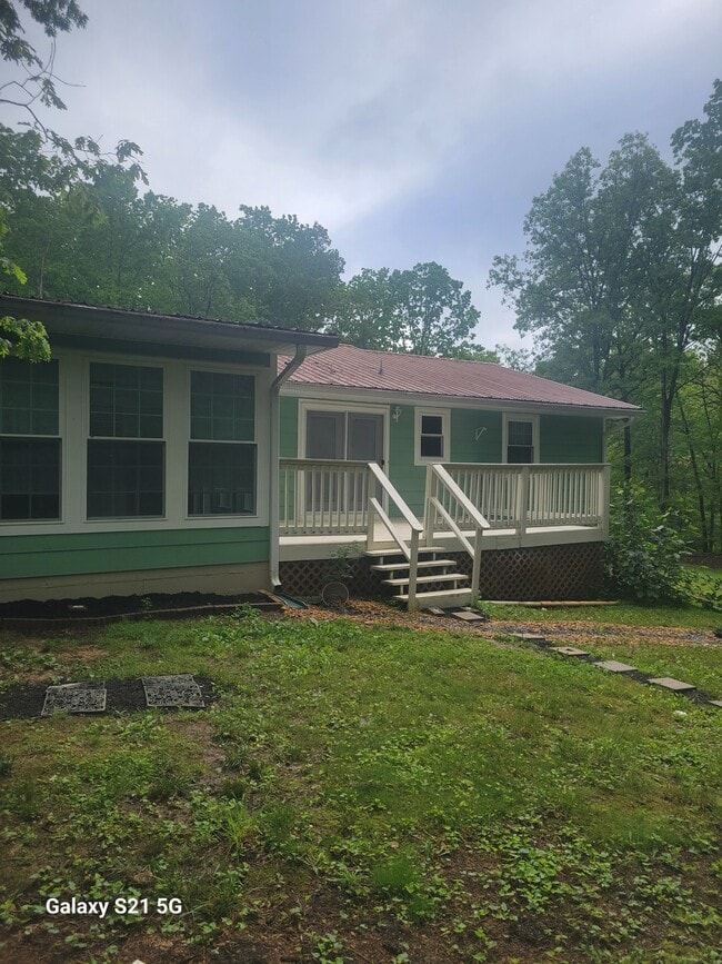 Building Photo - 4046 Sioux Rd