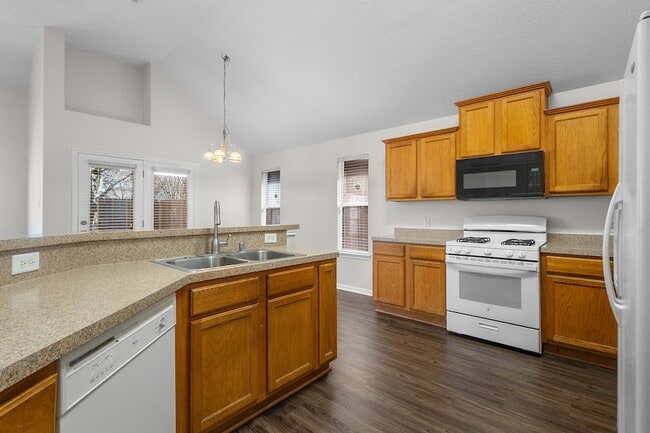 Building Photo - 6222 Founding Dr