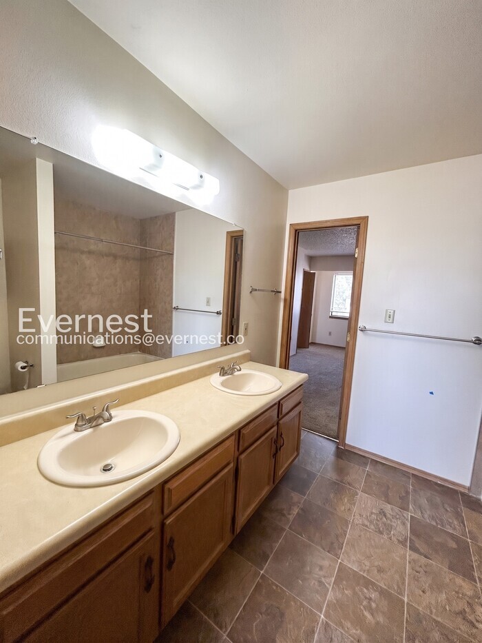 Building Photo - 4012 Muse Way
