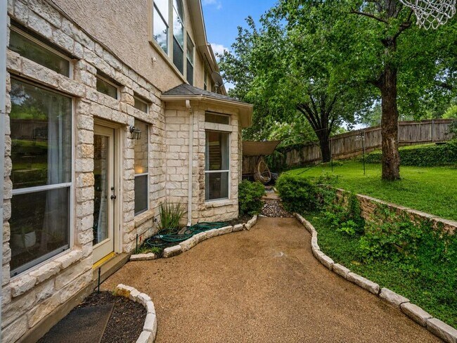 Building Photo - 12113 Portobella Dr