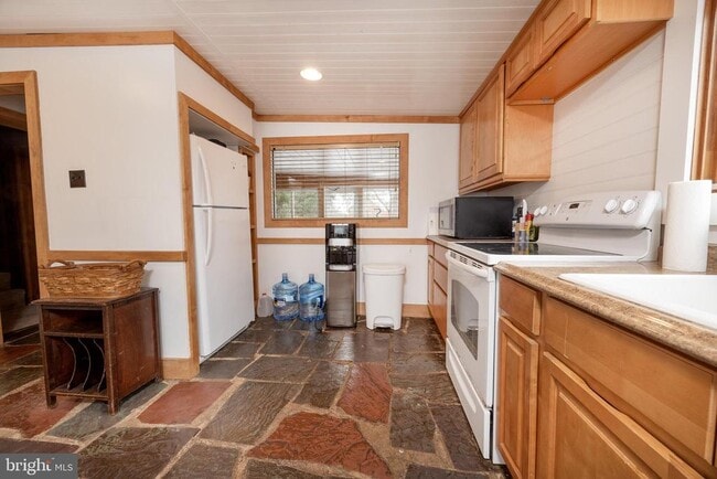 Building Photo - 6106 Lower York Rd