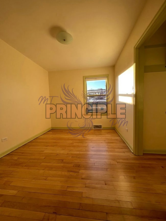 Building Photo - 403-405 1/2 W Granite