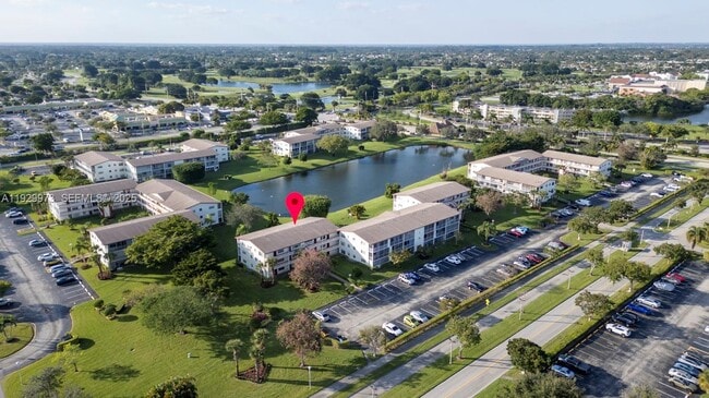 Building Photo - 130 Brighton Dr