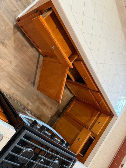 Building Photo - 12621 Victoria Ave