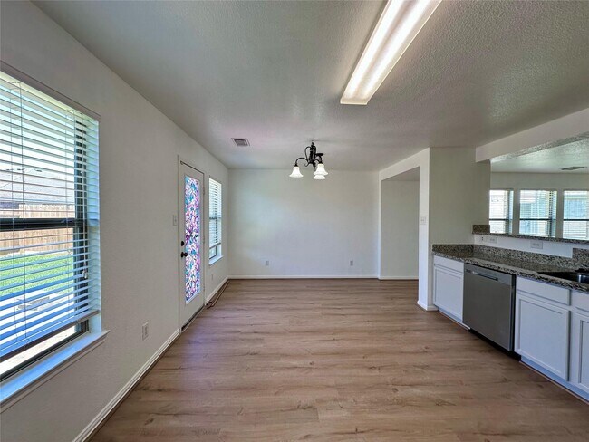 Building Photo - 3927 Brook Garden Ln