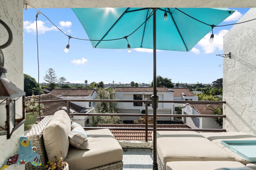 Building Photo - 301 Crocus Ct