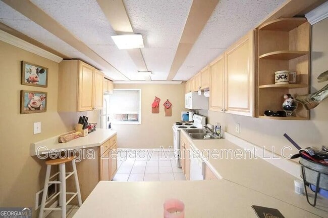Building Photo - 325 Segrest Cir