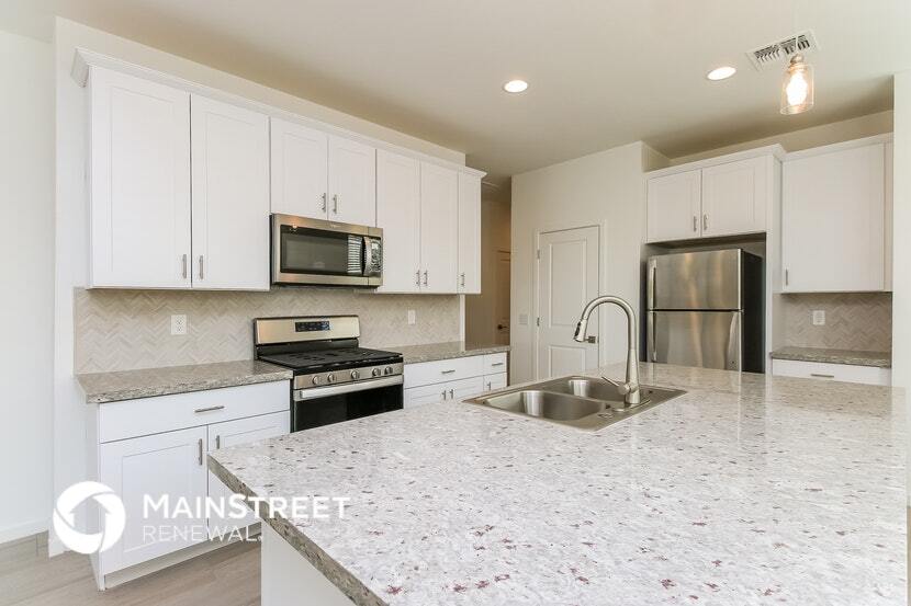 Building Photo - 3755 E Sandoval Dr