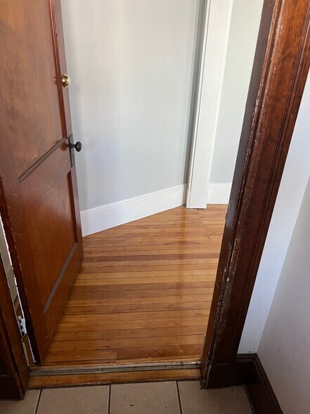 Building Photo - 48 Bowdoin St