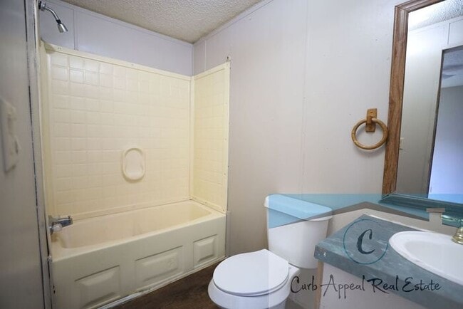 Building Photo - 3 bed / 2 bath mobile home - Nettleton