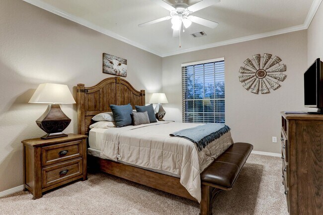 Building Photo - 1214 Peregrine Dr