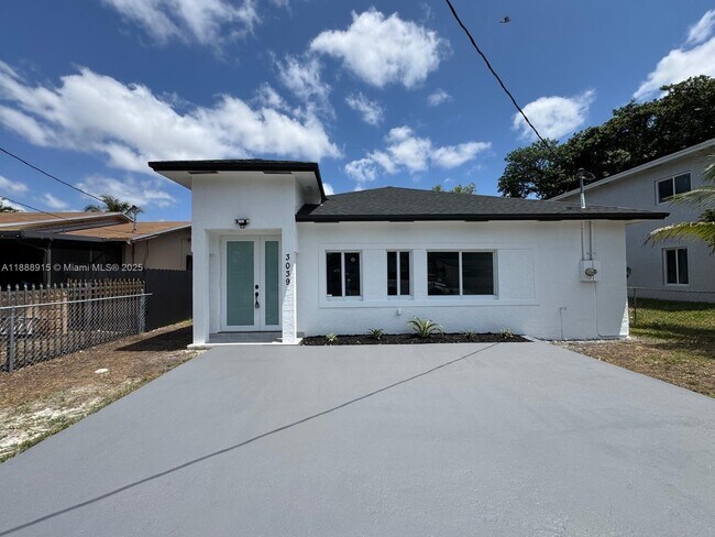 Building Photo - 3039 NW 51st Terrace