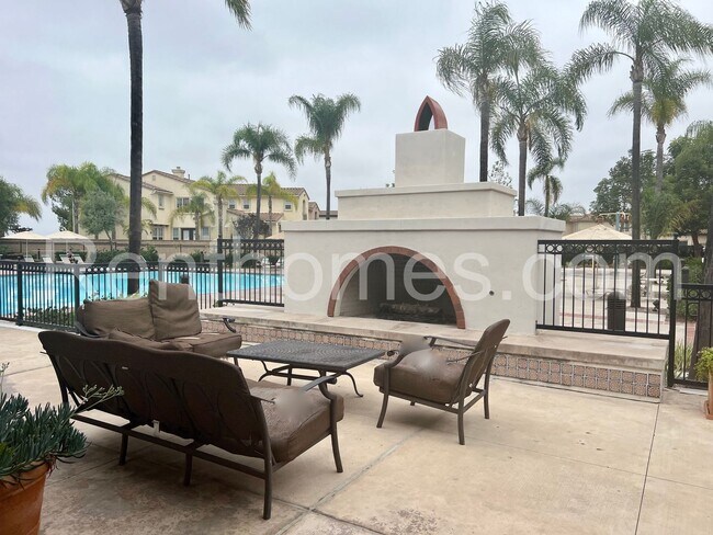 Building Photo - 2119 Palo Alto Dr