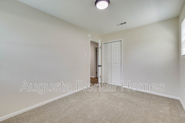 Building Photo - 3413 Charing Cross Ct