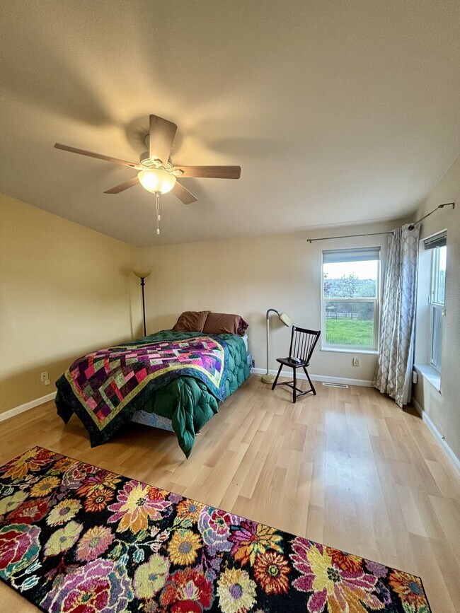 Building Photo - 10389 N Ponderosa Way