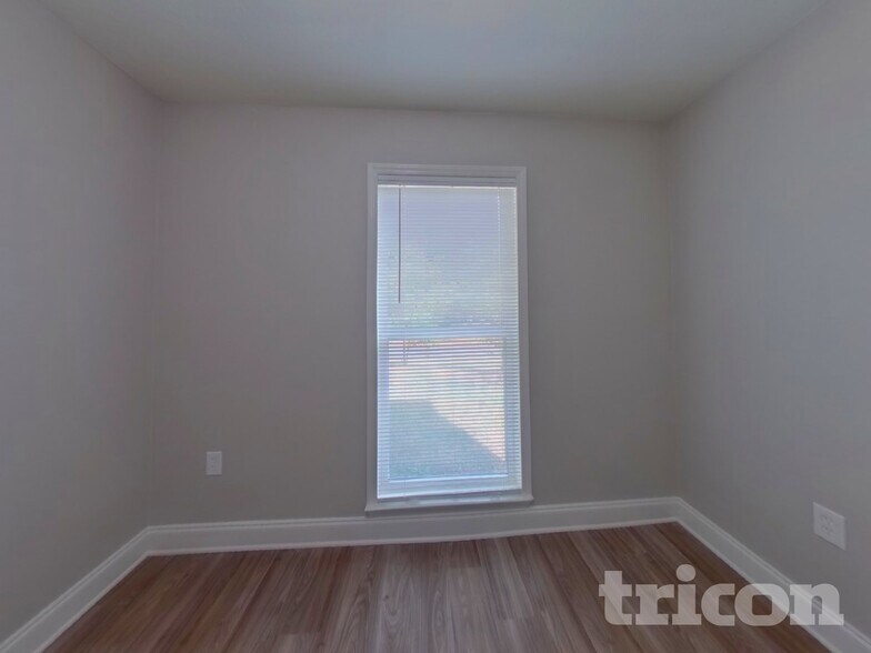 Building Photo - 6701 Hickory Trace Dr