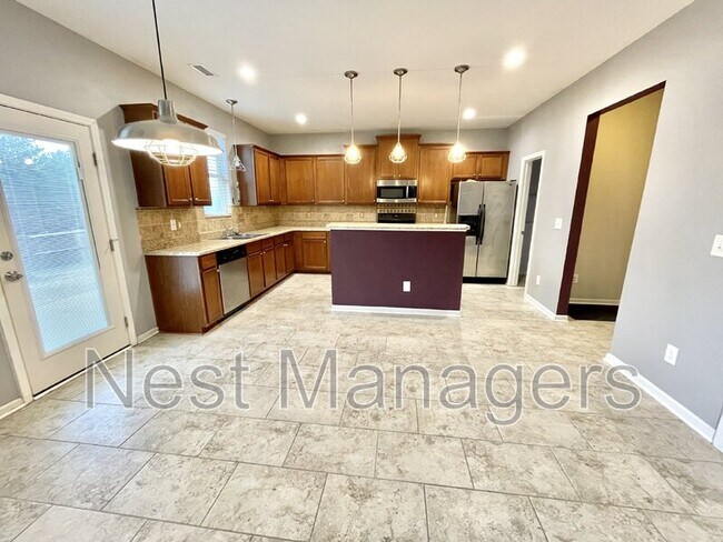 Building Photo - 311 Highgrove Dr