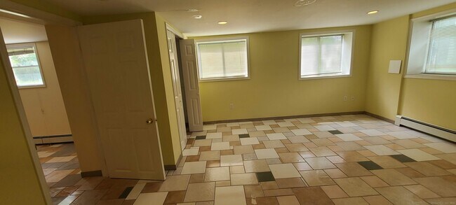 Building Photo - 76 Havemeyer Ln
