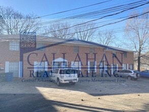 Building Photo - 2 Bedroom Duplex in NLR