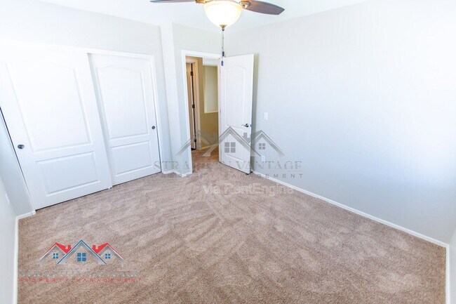 Building Photo - 17932 W Caribbean Ln